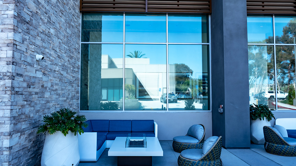 Commercial glazing project detail